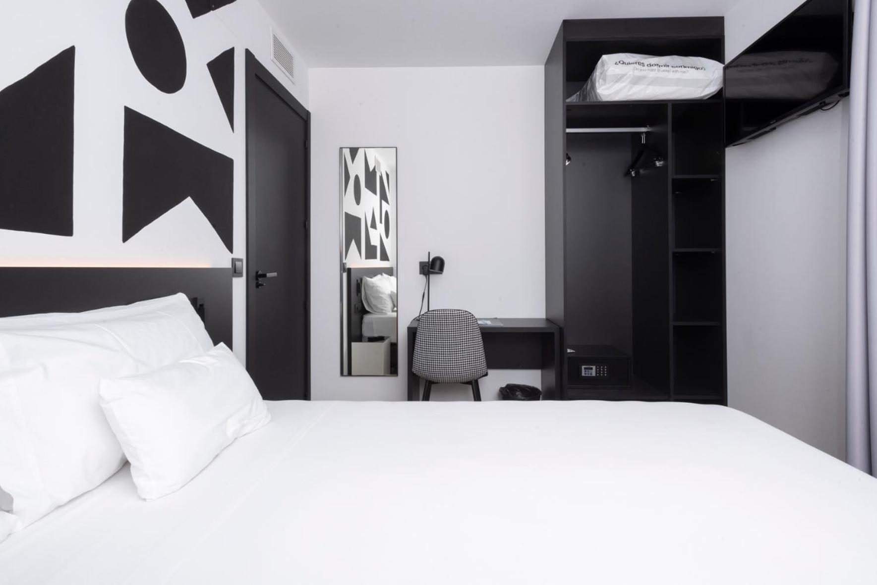 Sercotel Plana Suites Vall de Uxó Oda fotoğraf
