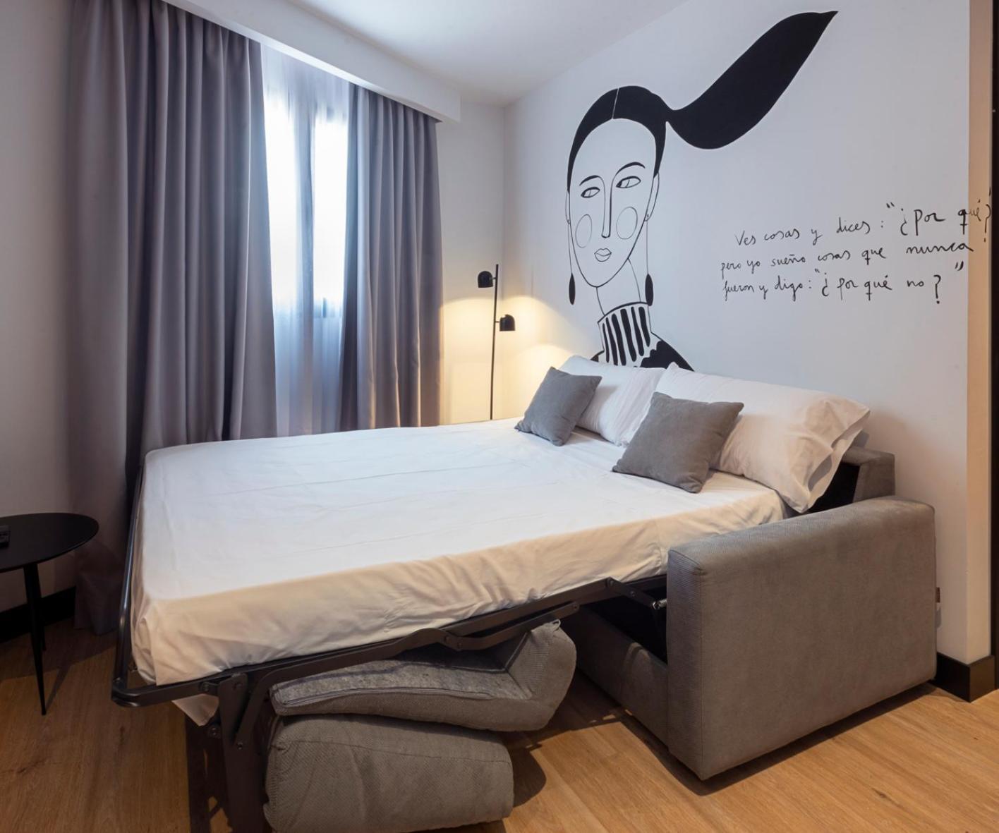 Sercotel Plana Suites Vall de Uxó Oda fotoğraf