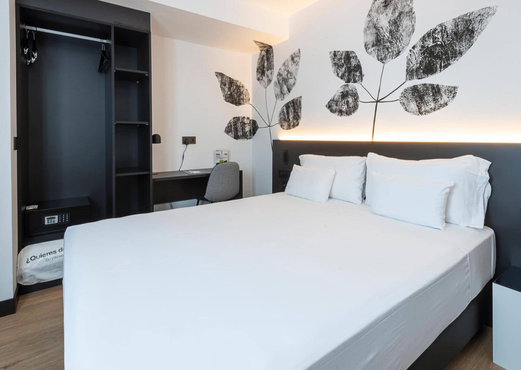 Sercotel Plana Suites Vall de Uxó Oda fotoğraf
