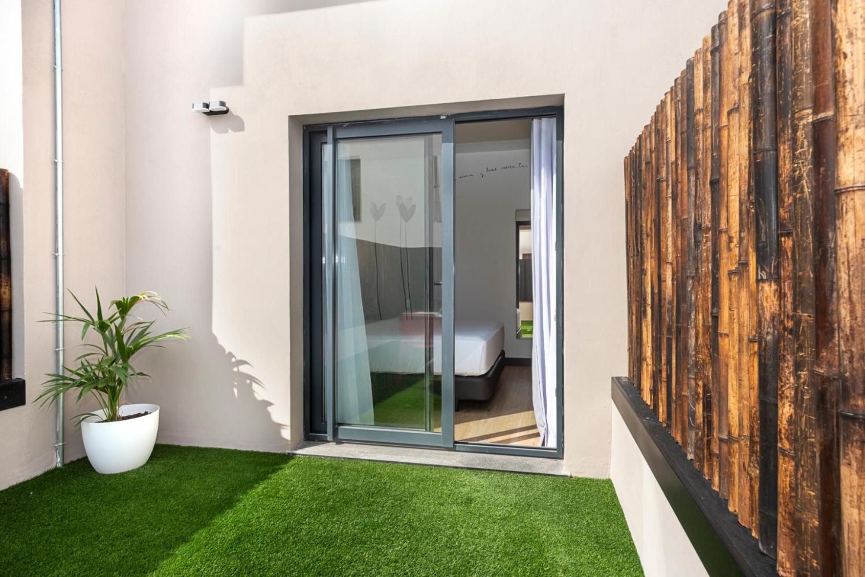 Sercotel Plana Suites Vall de Uxó Oda fotoğraf